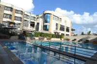 Weston Hotel - สระว่ายน้ำแบบอินฟินิตี้