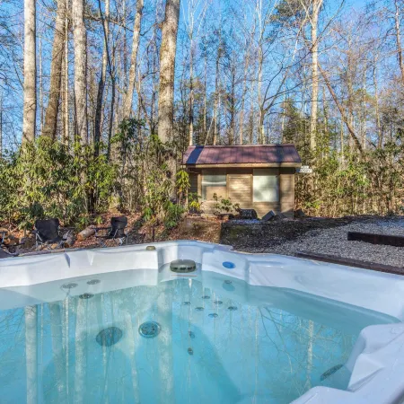 Cricket Hollow Lodge