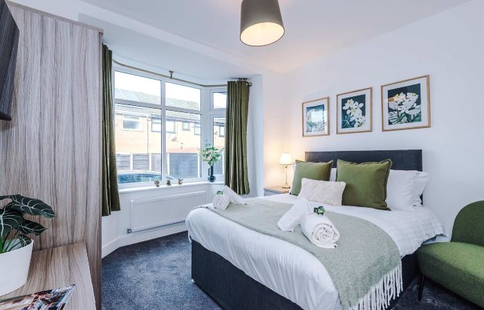 Modern 6 Bed House Perfect for Business and Groups