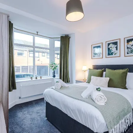 Modern 6 Bed House Perfect for Business and Groups Отели в г. Теймсайд