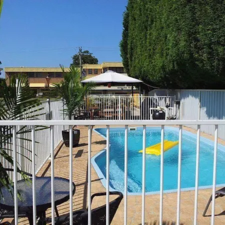 Admiral Nelson Motor Inn