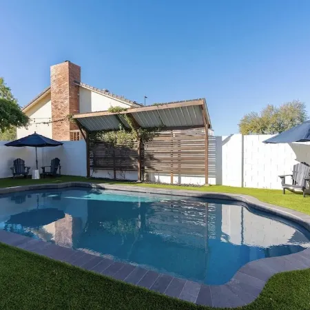 Downtown Gilbert Family Home - Pool + Pet Friendly