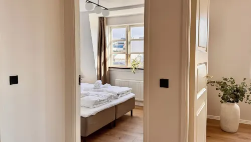 Heinason Collection - Old town & harbour - 4-Star