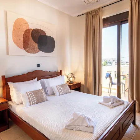 Villa Gereoudis Sea View Rooms Pool & Bar