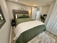 Modern 2BR Retreat w Heated Floors-Gazebo - 3 estrellas