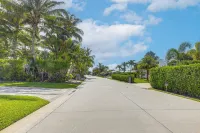河邊海灘房屋配有游泳池 - 步行至海灘！ - 停車場