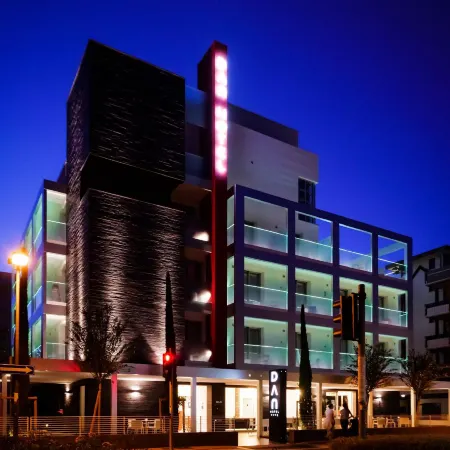 Dan Hotel