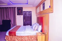 Owee Exclusive Hotel - 2-Star