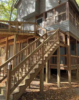 Blue Ridge Mt Retreat Steps Off the Appalachian Trail in Wintergreen Resort - Pools