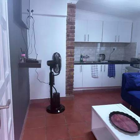 Charming Holiday House in Roodepoort with Garden & Pool