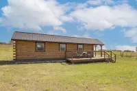 Wyoming Cabin Escape: Panoramic Mountain Views! - Homestays