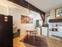 Separate master suite, 18th century residence - Apartments