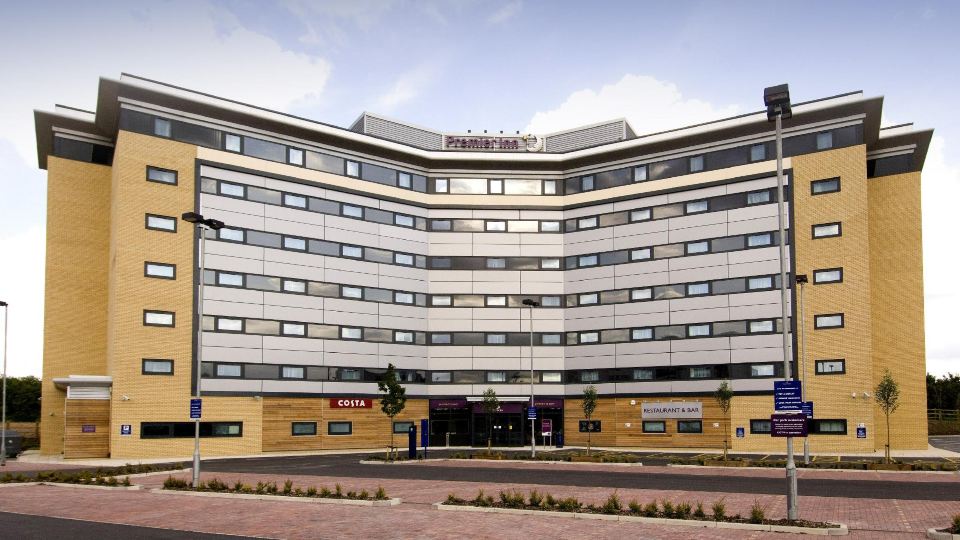 Premier Inn Manchester Airport (M56/J6) Runger Lane South
