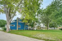 Walk to Beach! Luna Pier Haven w/ Yard & Views - 2-Sterne