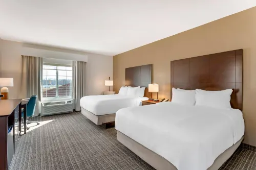 Comfort Inn & Suites Verona at Turning Stone Resort Casino - 2-Star