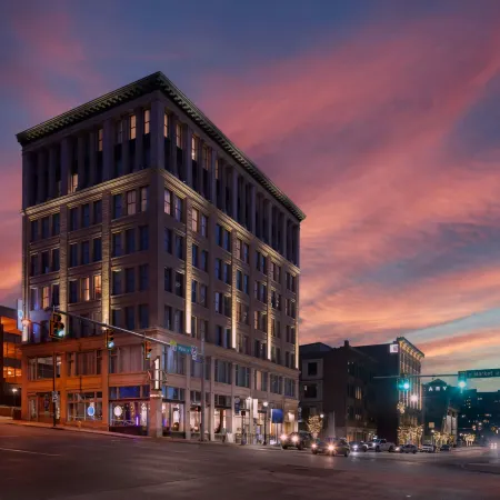 Blu-Tique, Akron, a Tribute Portfolio Hotel