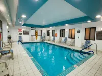 Hampton Inn by Hilton Toronto-Mississauga West Hotels near Mineola