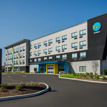 Tru by Hilton Merrillville
