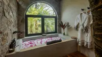 Sansara Surf Yoga & Resort - spa
