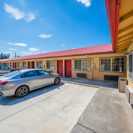 Budget Inn Gladstone by OYO - Portland Clackamas