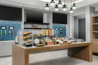 Homewood Suites by Hilton Newport Cincinnati - breakfast