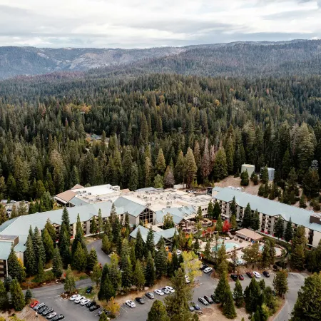 Tenaya Lodge
