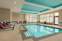 Hilton Garden Inn Seattle Airport - Pools