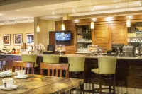 DoubleTree by Hilton Salem - bar