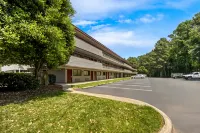 Red Roof Inn Chapel Hill - UNC - 2-Star