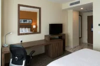Hampton Inn by Hilton Irapuato - parking