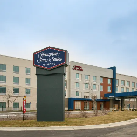 Hampton Inn & Suites Adrian