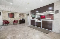 Red Roof Inn Roanoke Rapids - parking