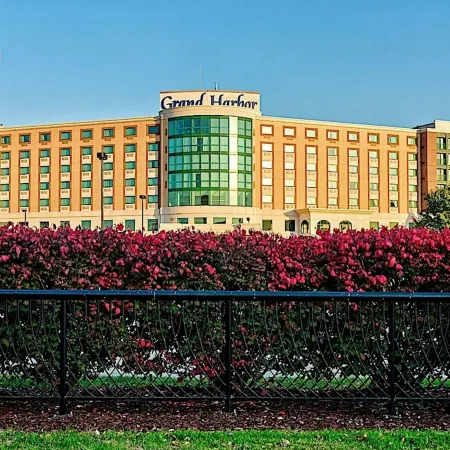 Grand Harbor Resort