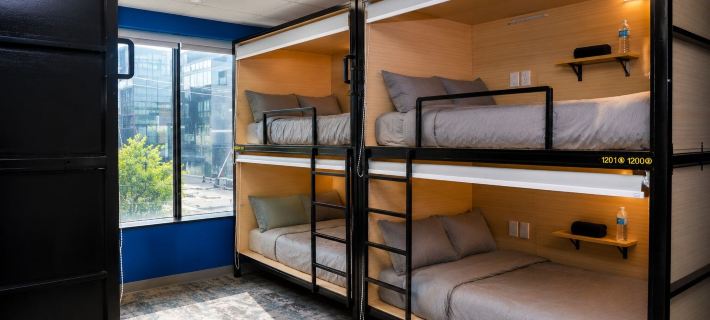 Nomad Pod Hotel Hotels in Toronto
