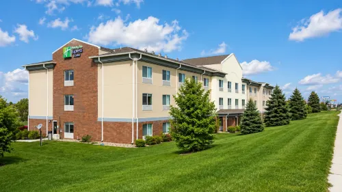 Holiday Inn Express & Suites YANKTON by IHG - 3-Star