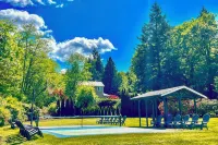 Bayfront Pnw Lodge: Dock, Pickleball & Guest House - Villas