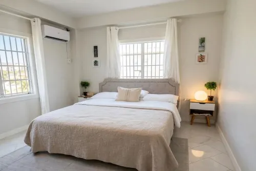 Couva Home with a Pool,  Near Holy Faith Convent!! - Uima-altaat