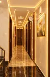 Hotel Golden Aura Inn - 2-Star