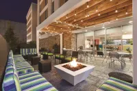 Home2 Suites by Hilton College Station - Pet Friendly