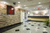 Red Roof Inn & Suites Philadelphia - Bellmawr Hotels in Deptford