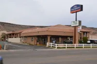 Howard Johnson by Wyndham St. George Hotel & Suites
