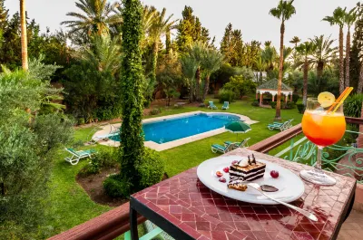 Double room in a charming villa in the heart of Marrakech palm grove