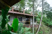 Samai Lodge Holistic Living Hotel di Ayampe