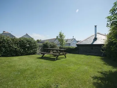 Lavender Barn Hotels near Crantock Beach