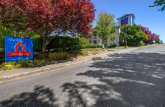 Studio 6 Mountlake Terrace, WA - Seattle