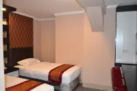 Puncak Budget Hotel Hotels in Taman Sari