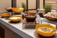 Embassy Suites by Hilton Monterey Bay Seaside - breakfast