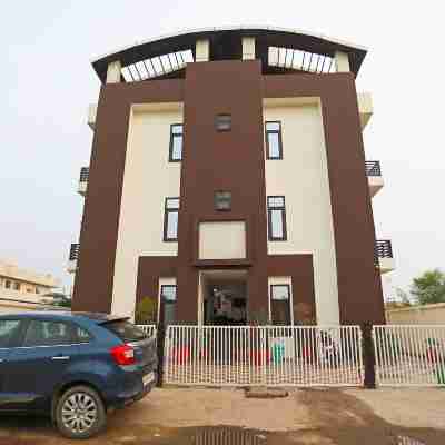 OYO 15749 Vrinda Residency Hotel Exterior