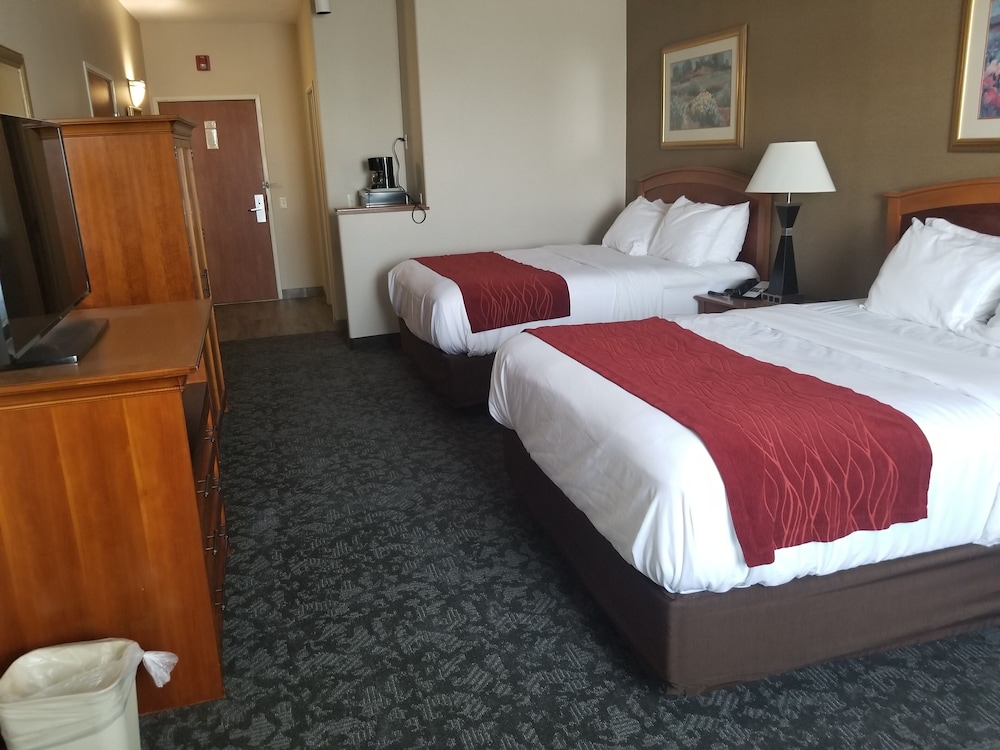 Comfort Inn & Suites I-25 Near Spaceport America