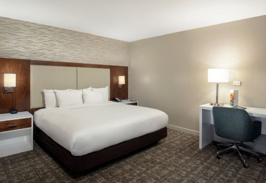 더블트리 바이 힐튼 몬로비아 - 파사데나 에어리어